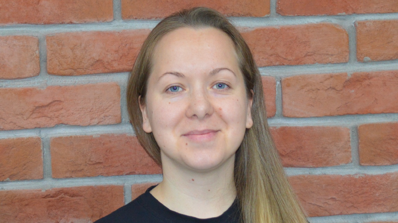 <div class="name_top_right">Мария</div>